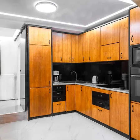 Odysseus Luxury House